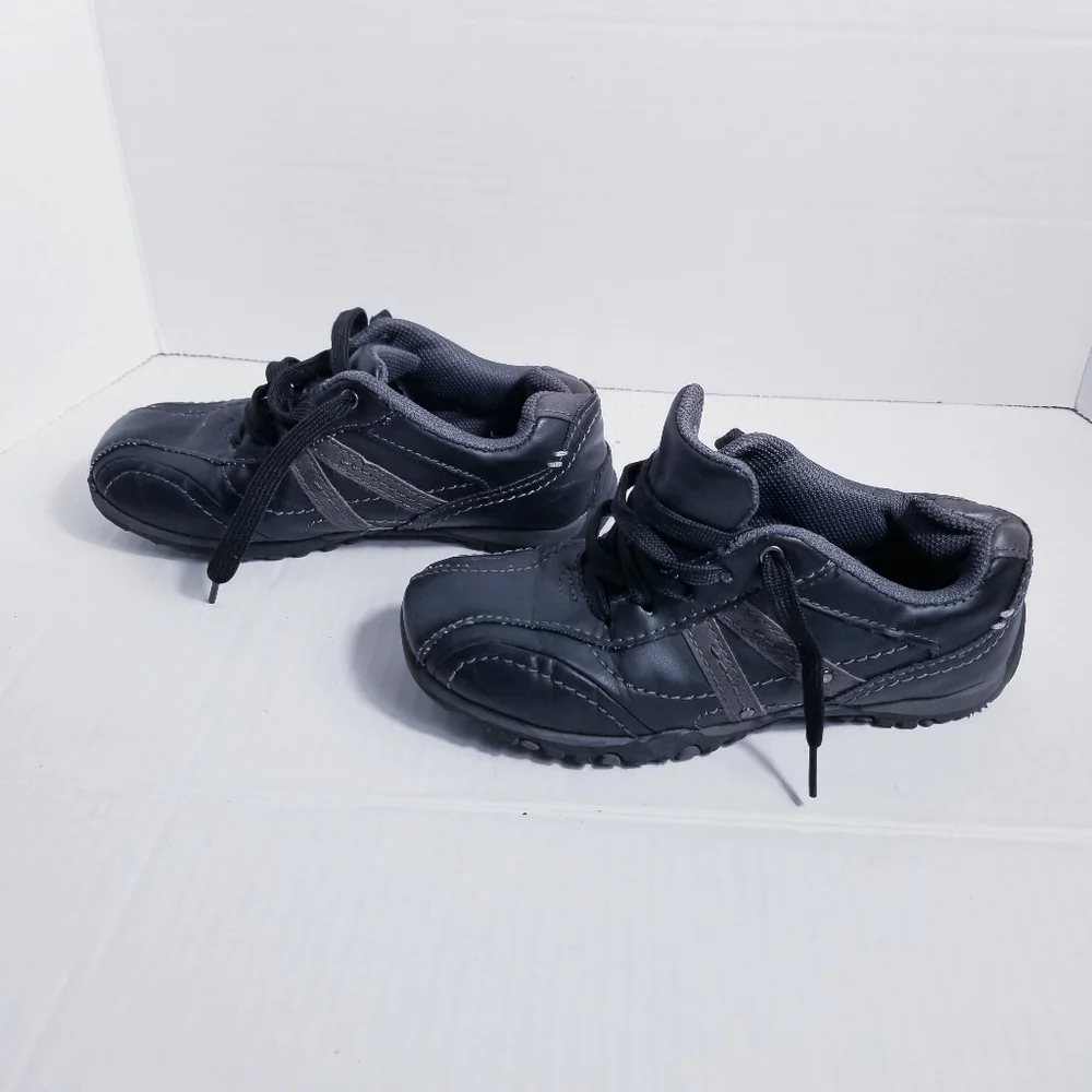 SONOMA BOY'S SNEAKER DRESS SHOE DARK BROWN BLACKISH COLOR SIZE 1